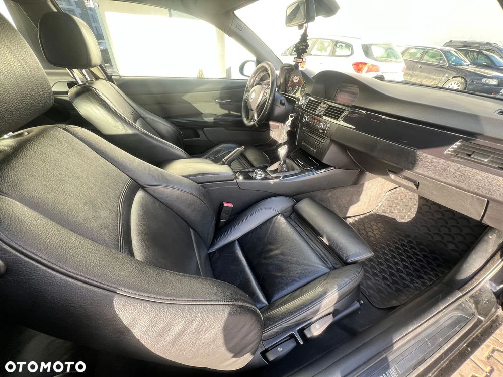 BMW Seria 3 320i - 2