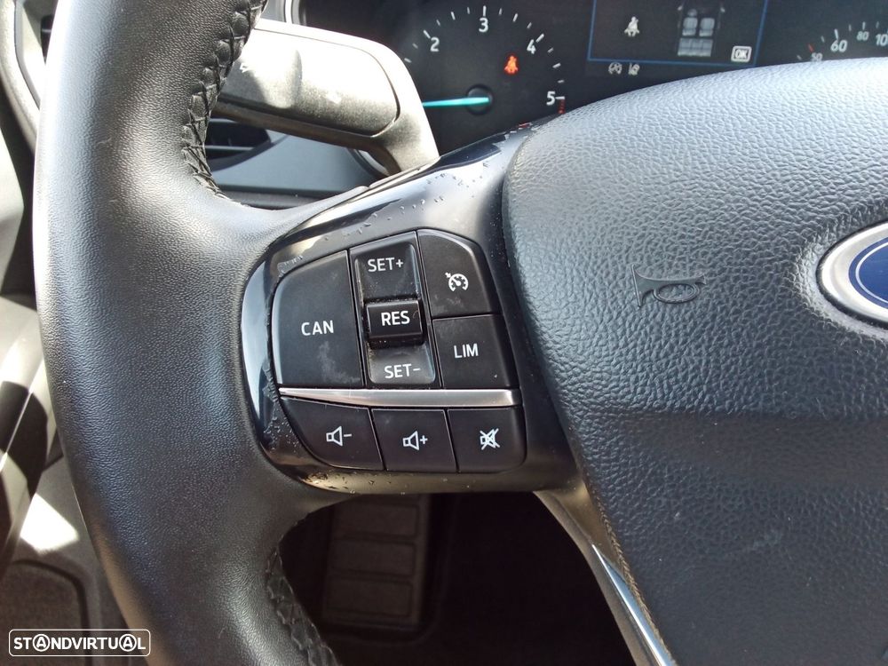 Ford Focus 1.5 TDCi ECOBlue Connected Aut. — fotografia 24