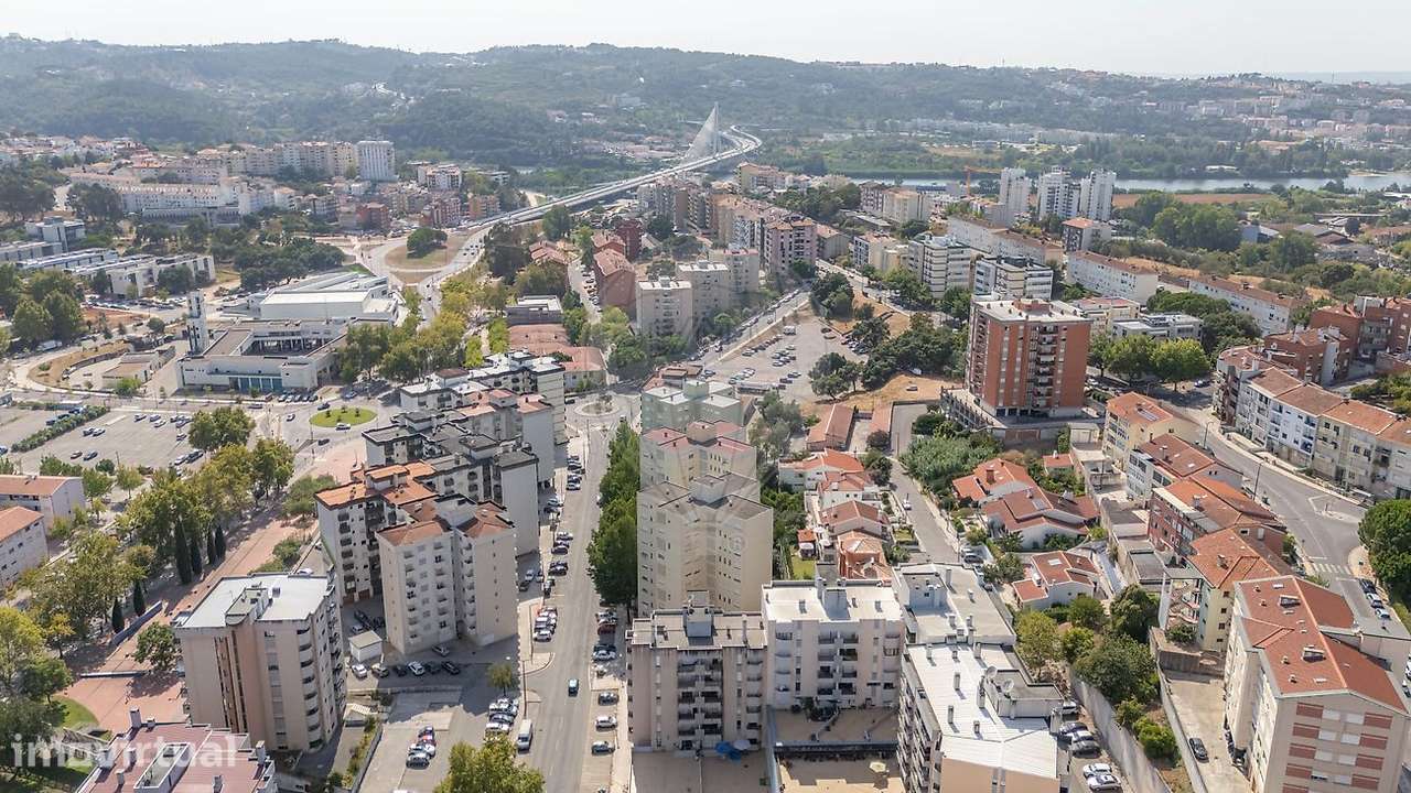 Apartamento T4 para venda - Grande imagem: 2/25