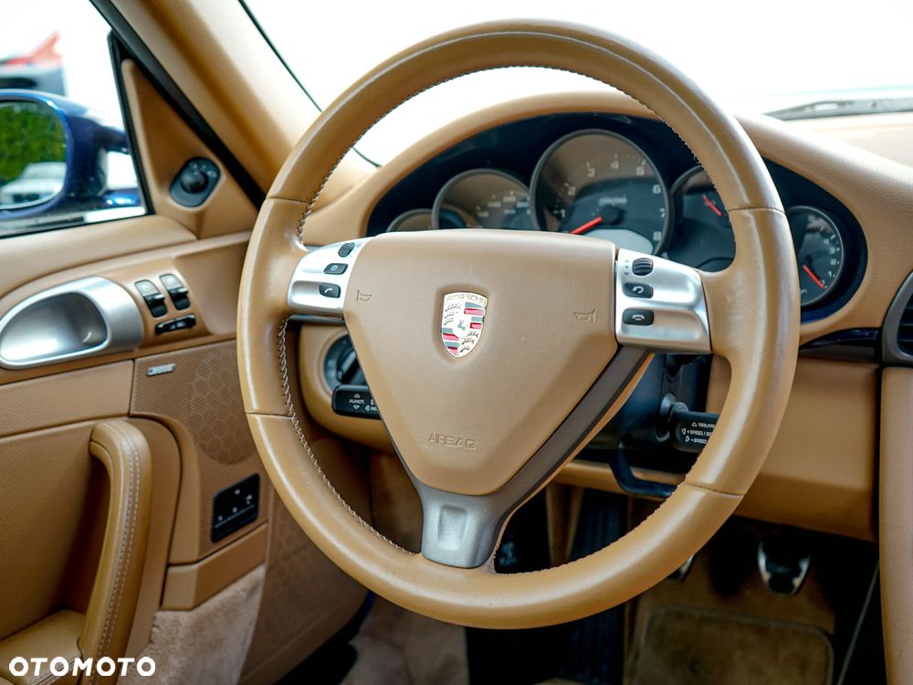 Porsche 911 Carrera - 15