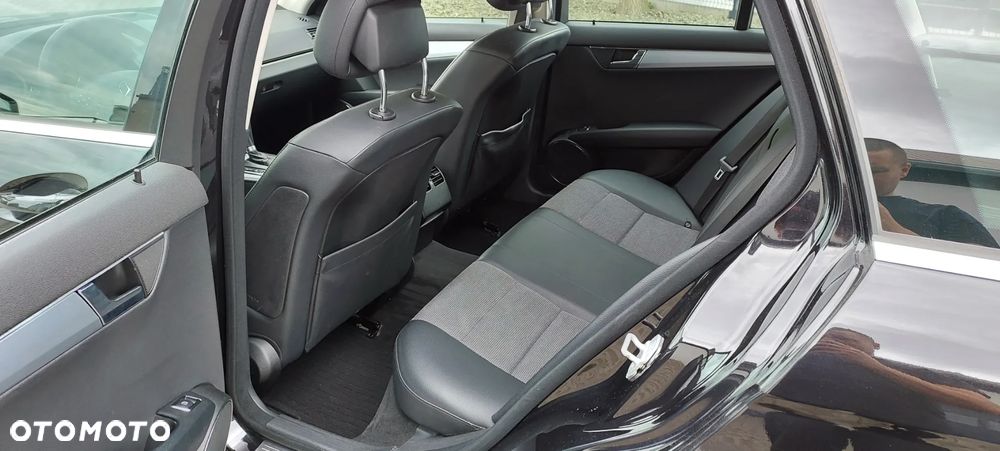 Mercedes-Benz Klasa C - 33