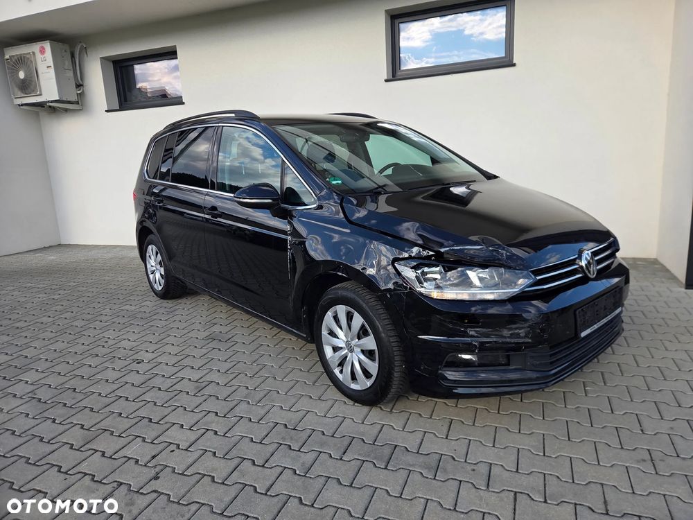 Volkswagen Touran - 5