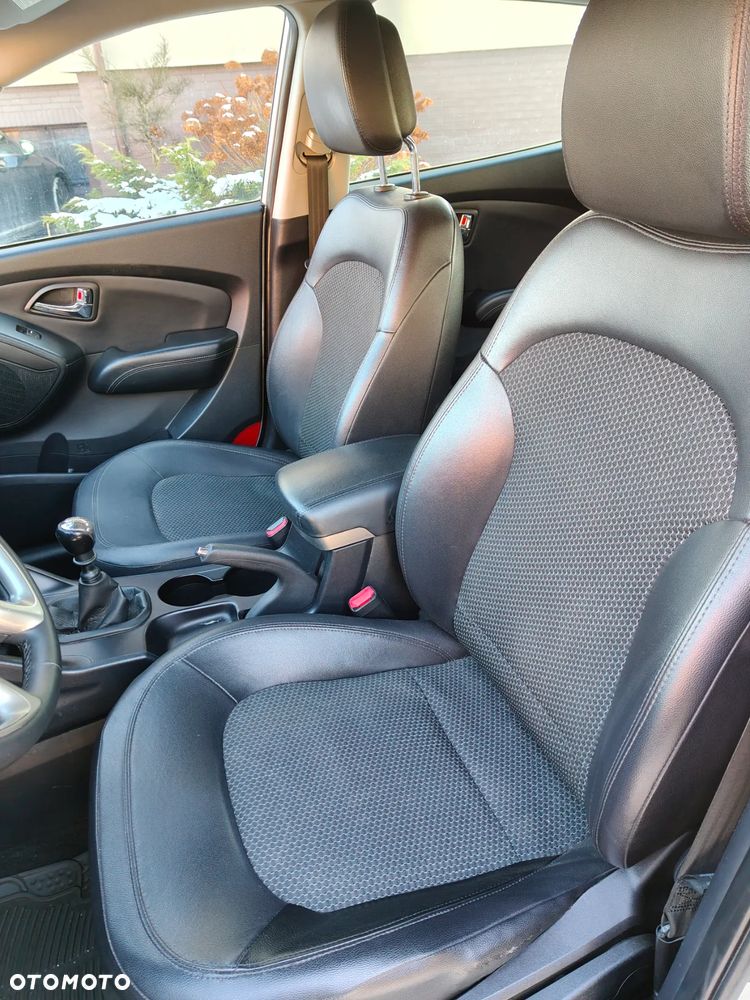 Hyundai ix35 1.7 CRDi 2WD blue Style - 18