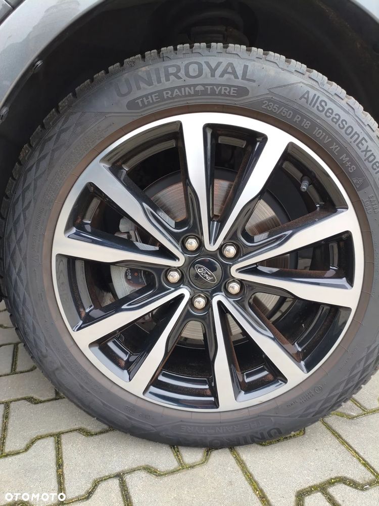 Ford Kuga 1.5 EcoBoost 2x4 ST-Line - 8