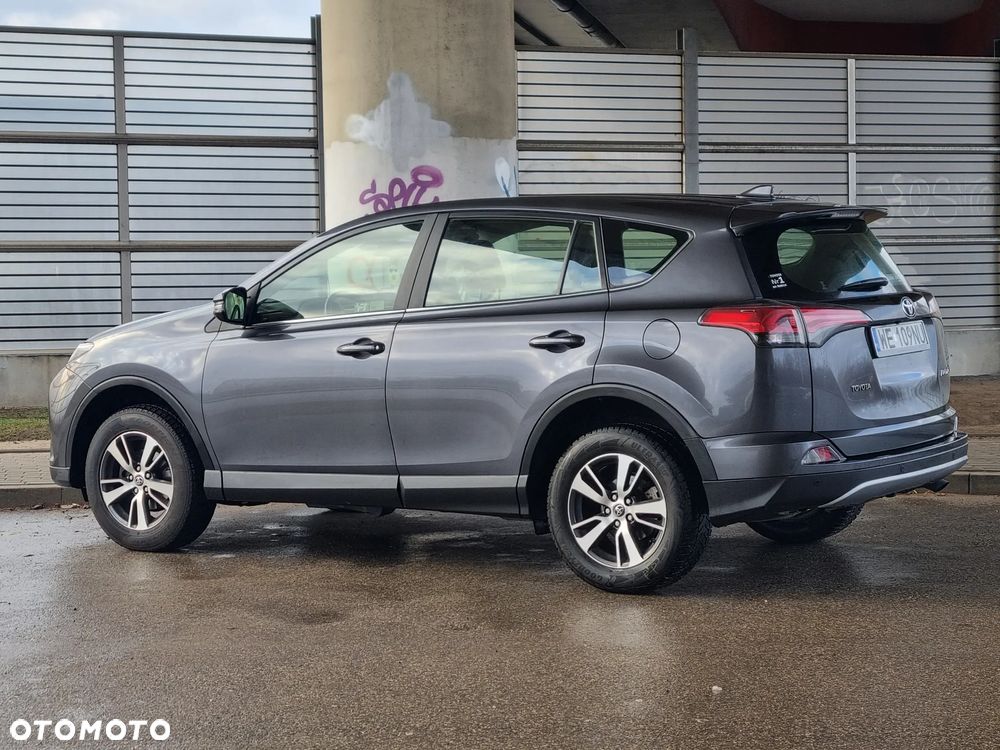 Toyota RAV4 2.0 D-4D Premium 4x2 - 18