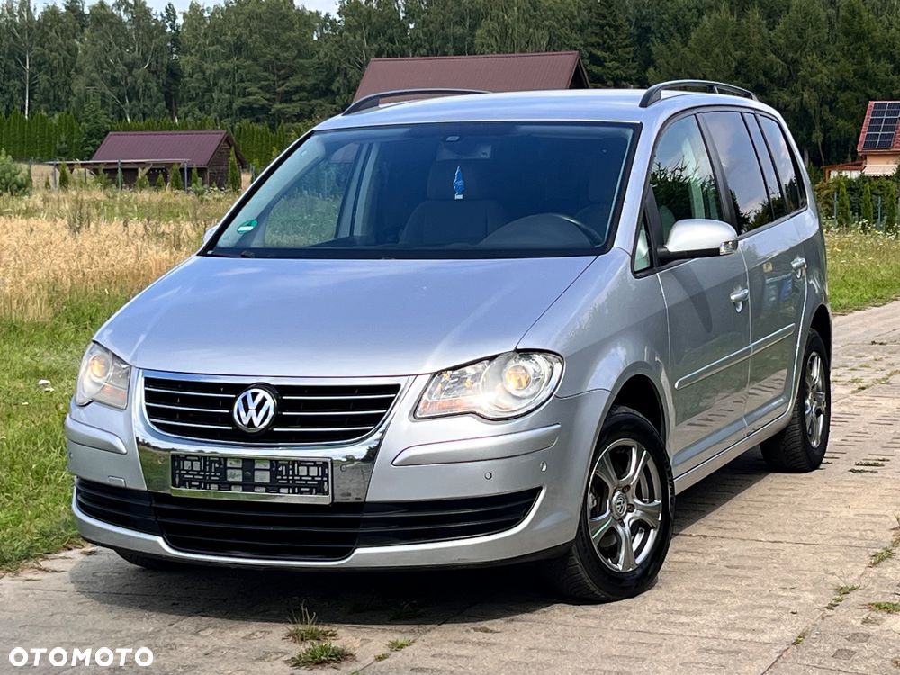 Volkswagen Touran 1.9 TDI DPF DSG Highline - 2
