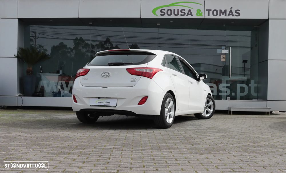 Hyundai i30 1.6 CRDI Blue Comfort - 4