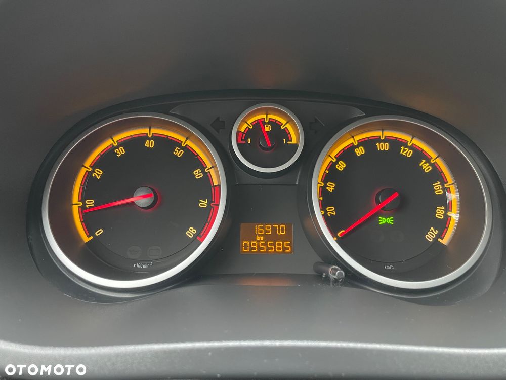 Opel Corsa 1.2 16V Cosmo - 19