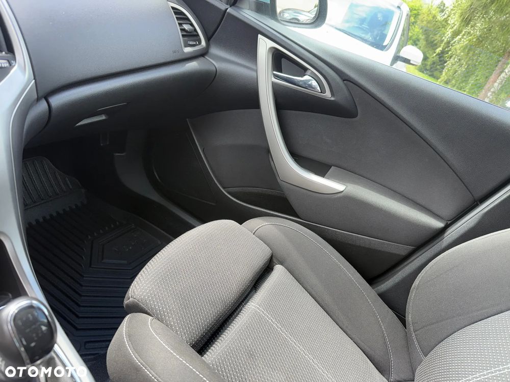 Opel Astra 1.4 Turbo - 23