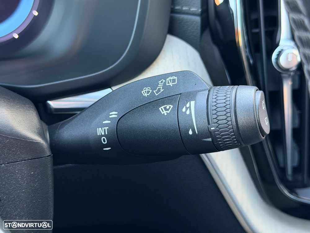 Volvo XC 60 2.0 T6 PHEV Inscription AWD - 27