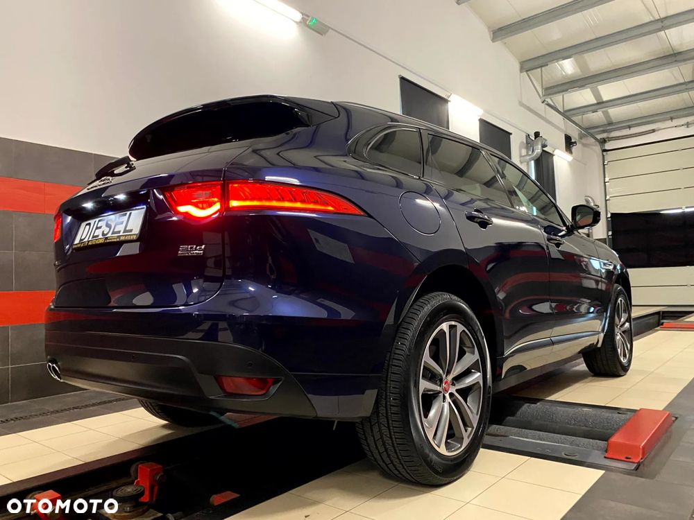 Jaguar F-Pace 2.0 i4D RWD R-Sport - 12