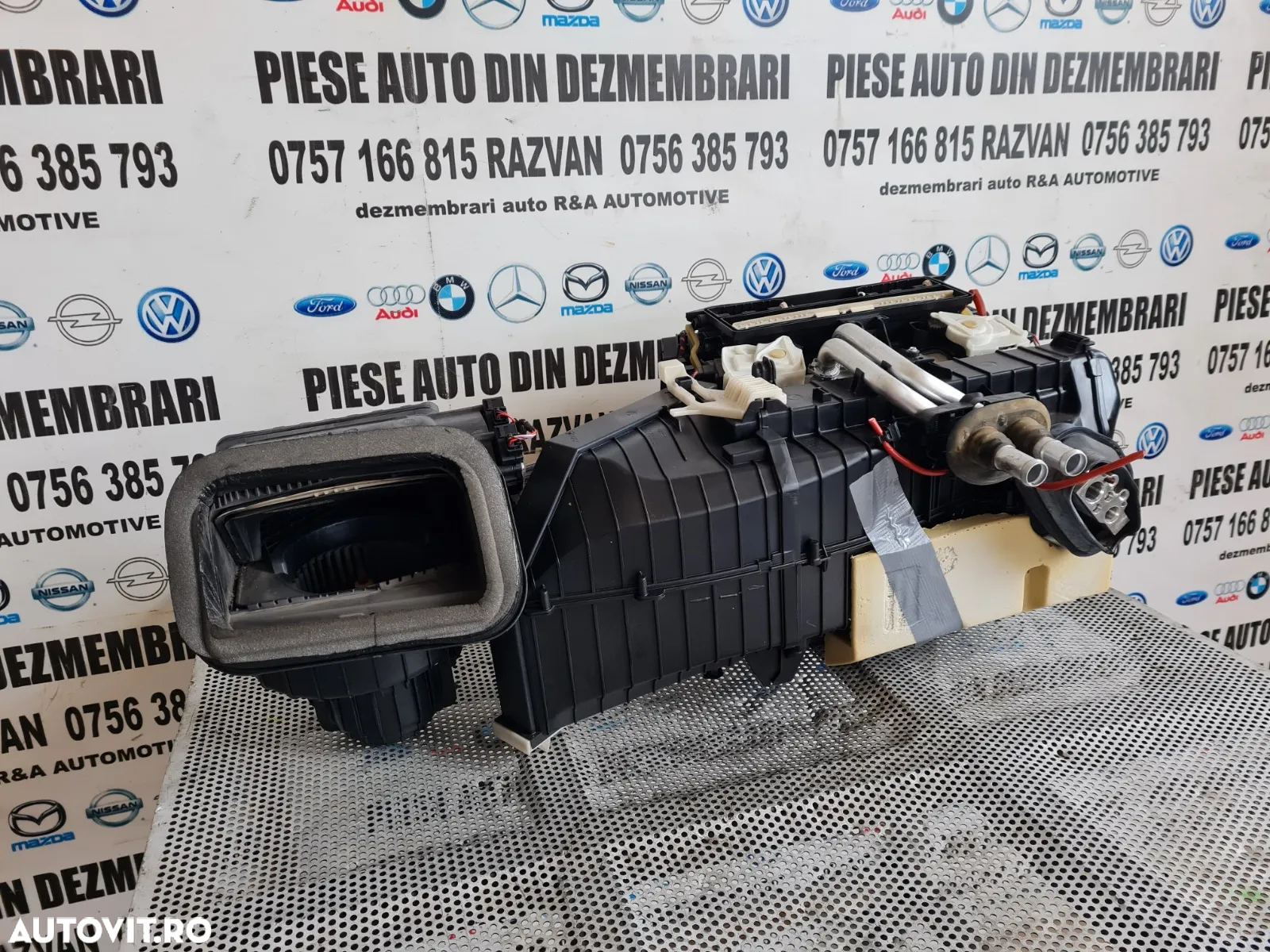 Carcasa Aeroterma Audi A5 2.0 Tdi Euro 5 Motor CJC Cutie Automata NYM An 2012-2013-2014-2015 Volan - 3