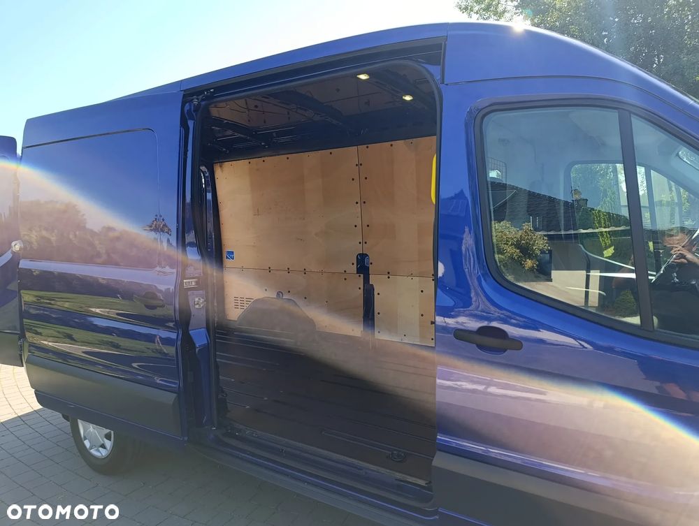 Ford Transit - 18