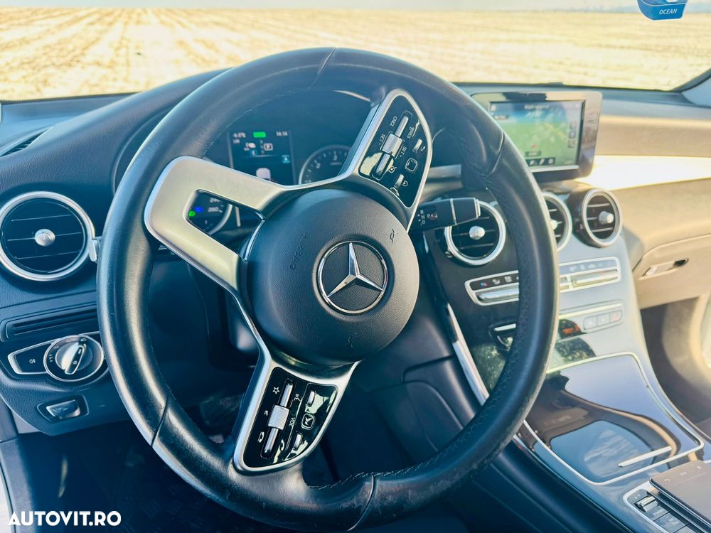 Mercedes-Benz GLC 300 4MATIC - 10