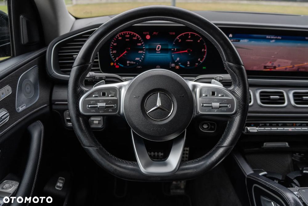 Mercedes-Benz GLS - 23