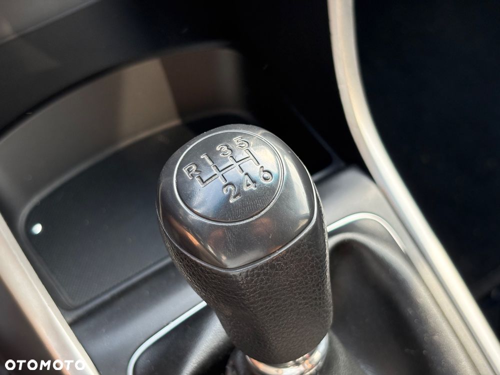 Hyundai i30 1.6 Classic - 12