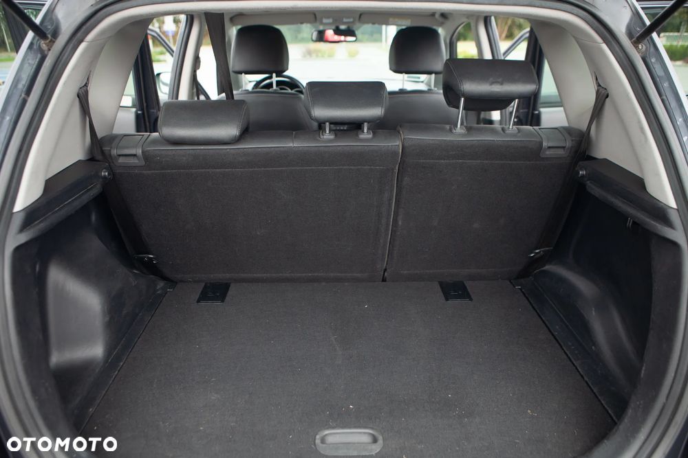 Kia Venga - 17