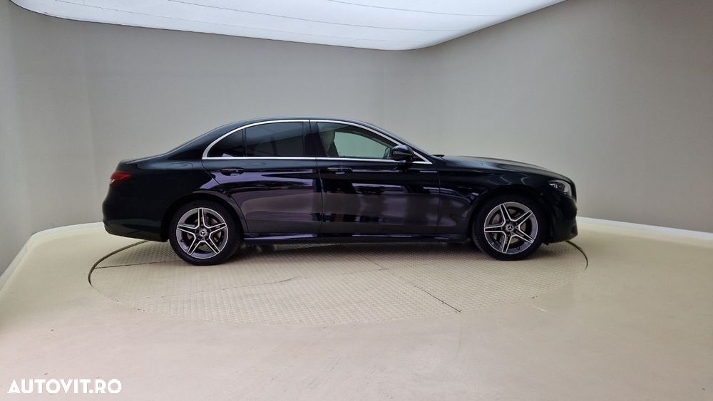 Mercedes-Benz E - 5