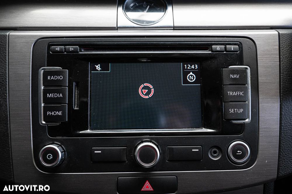 Volkswagen Passat 2.0 TDI DSG Comfortline - 18