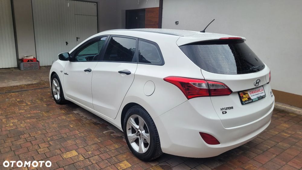 Hyundai i30 i30cw 1.6 CRDi Intro Edition - 8