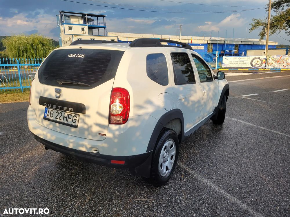 Dacia Duster 1.6 4x4 Laureate - 4
