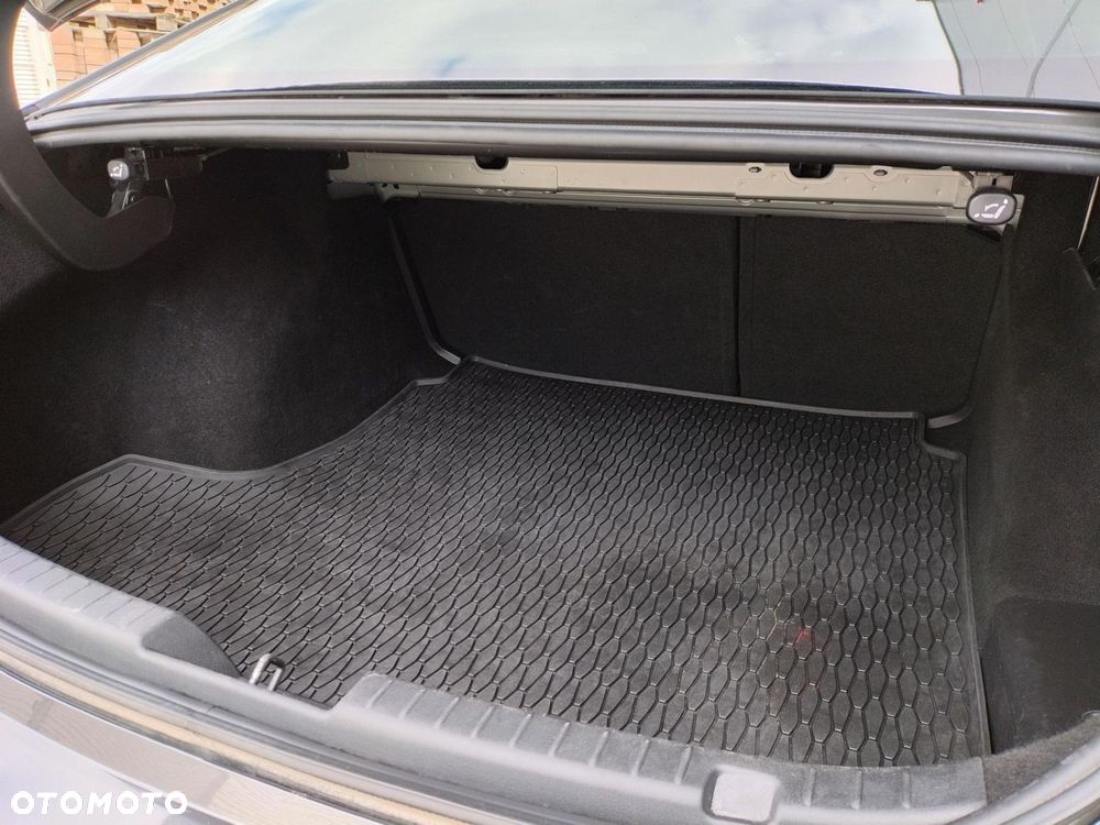 Mazda 3 2.0 mHEV Kanjo - 32