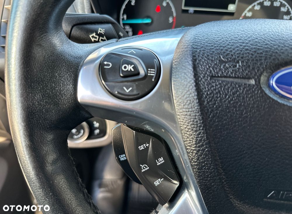 Ford Transit Connect - 16
