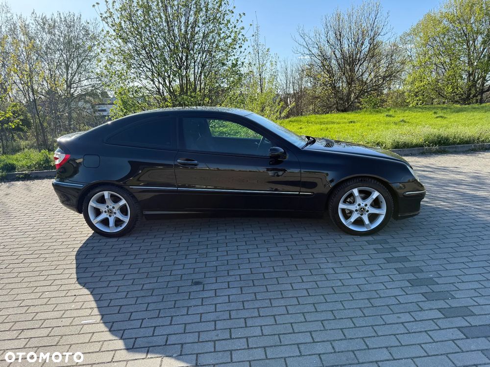 Mercedes-Benz Klasa C 180 Classic - 4