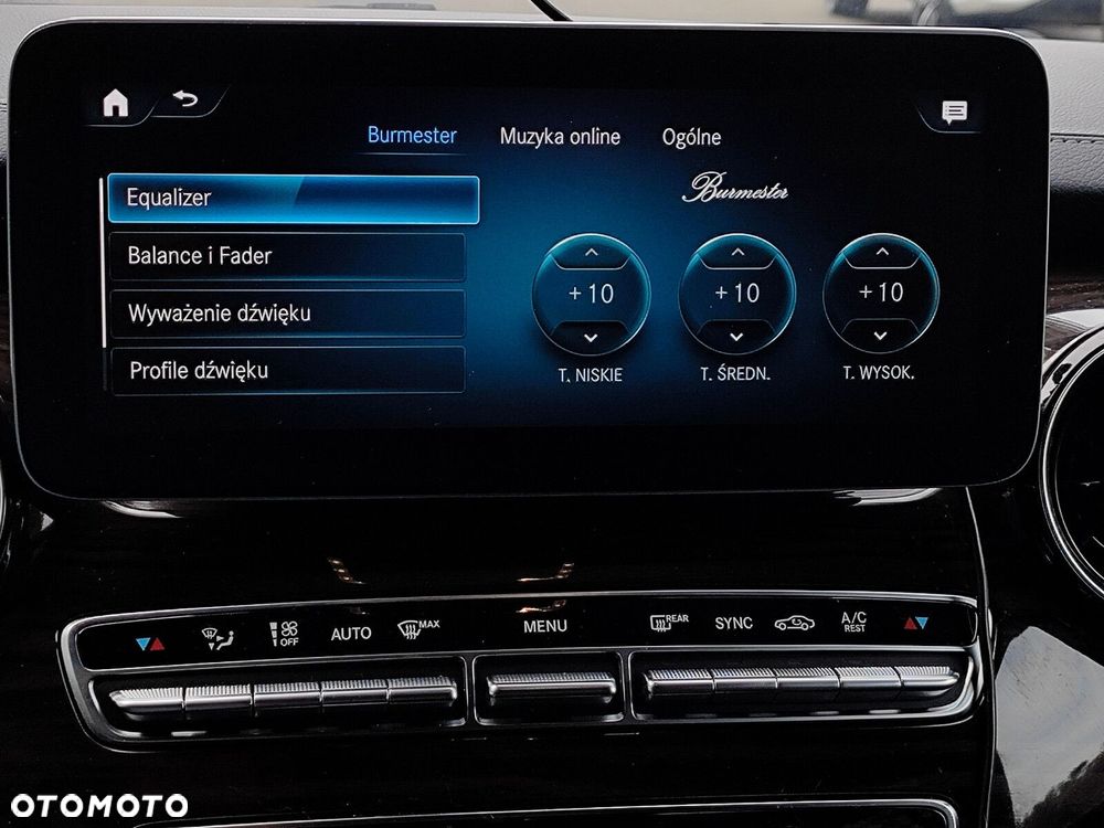 Mercedes-Benz Klasa V - 28