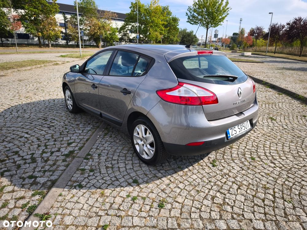 Renault Megane - 11