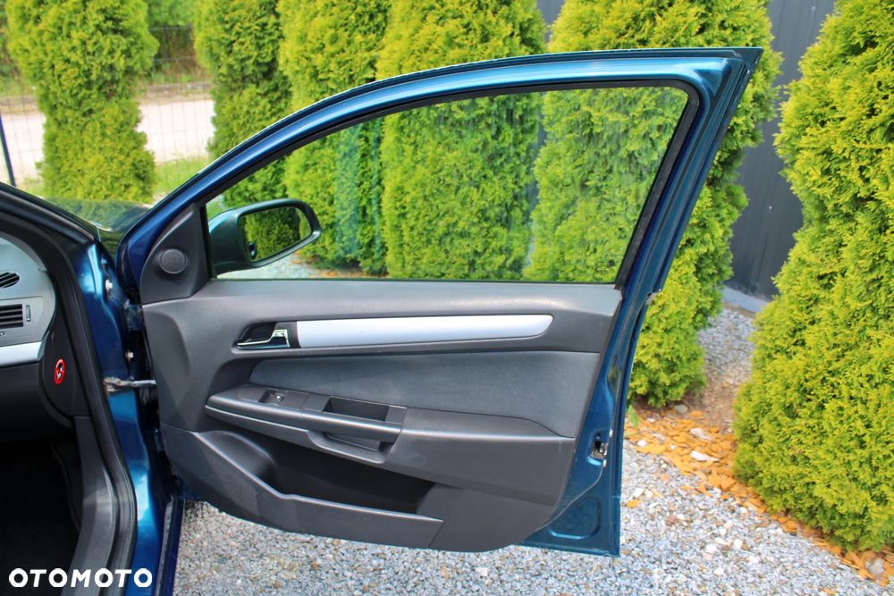 Opel Astra 1.6 - 18