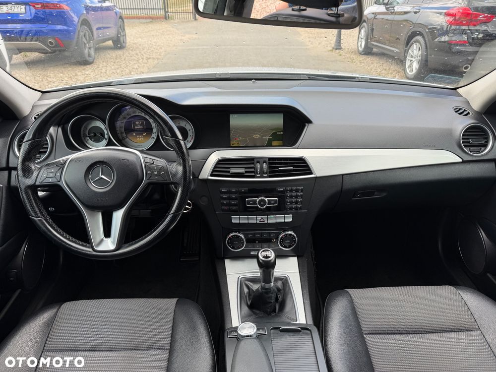 Mercedes-Benz Klasa C 180 CGI BlueEff Avantgarde - 15
