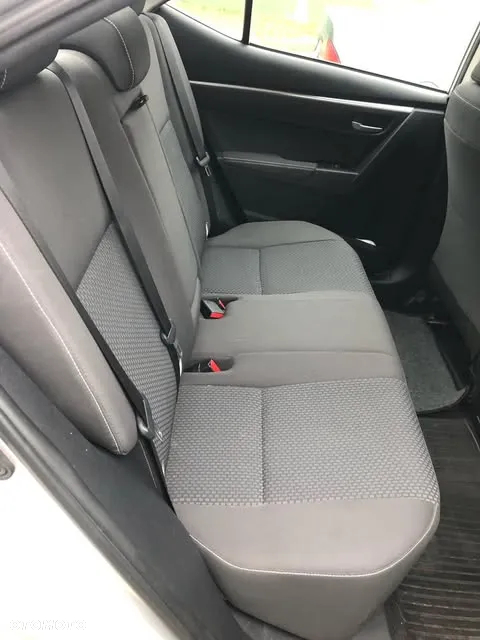 Toyota Corolla 1.6 Comfort - 8