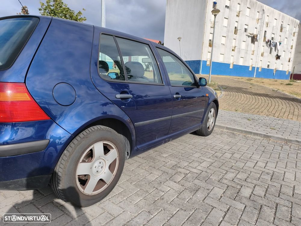 Volkswagen Golf 1.4i Confort — fotografia 5