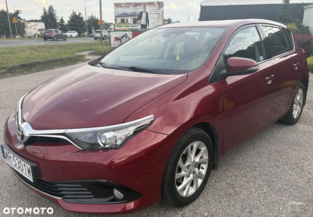 Toyota Auris 1.6 Premium - 1