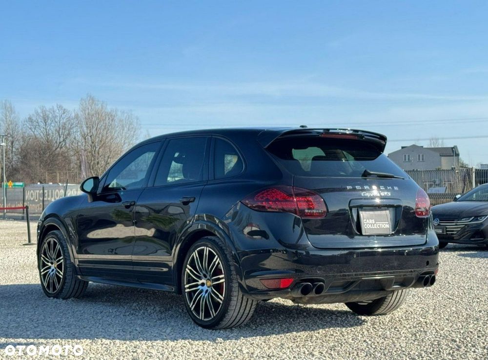 Porsche Cayenne - 6