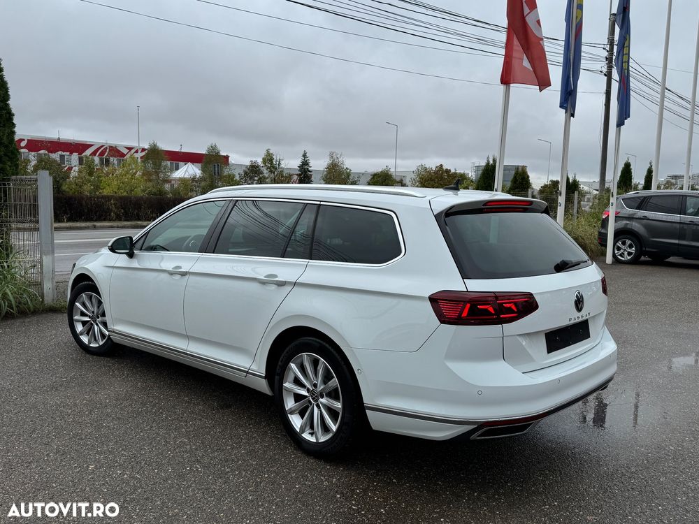 Volkswagen Passat Variant 2.0 TDI SCR DSG Elegance - 17