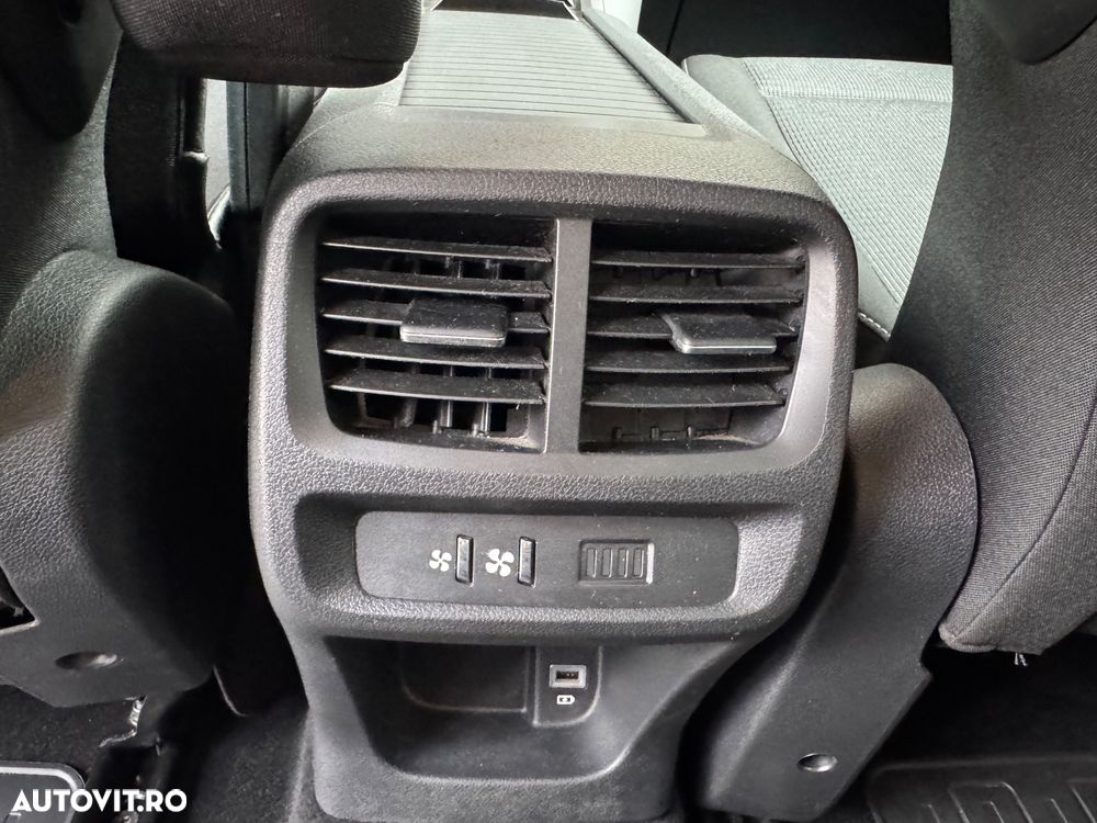 Toyota Proace 136 CP 50 kWh L2 6+1 Family+ - 16