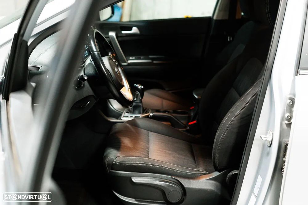 Kia Sportage 1.6 CRDI ISG SX - 33