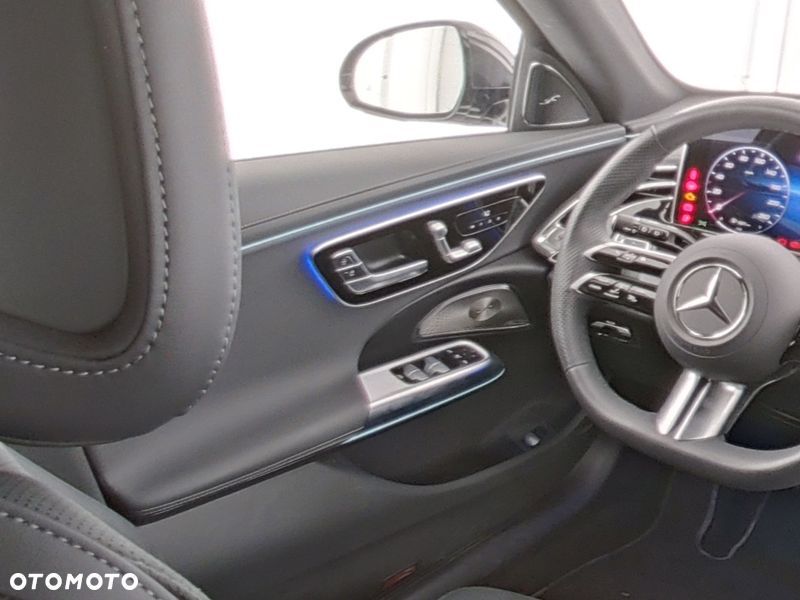 Mercedes-Benz Klasa E 300 de PHEV 4-Matic AMG 9G-Tronic - 5