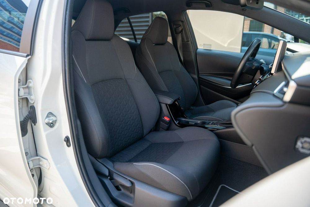 Toyota Corolla 1.8 Hybrid Comfort - 33