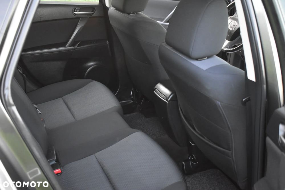 Mazda 3 1.6 Active + - 29
