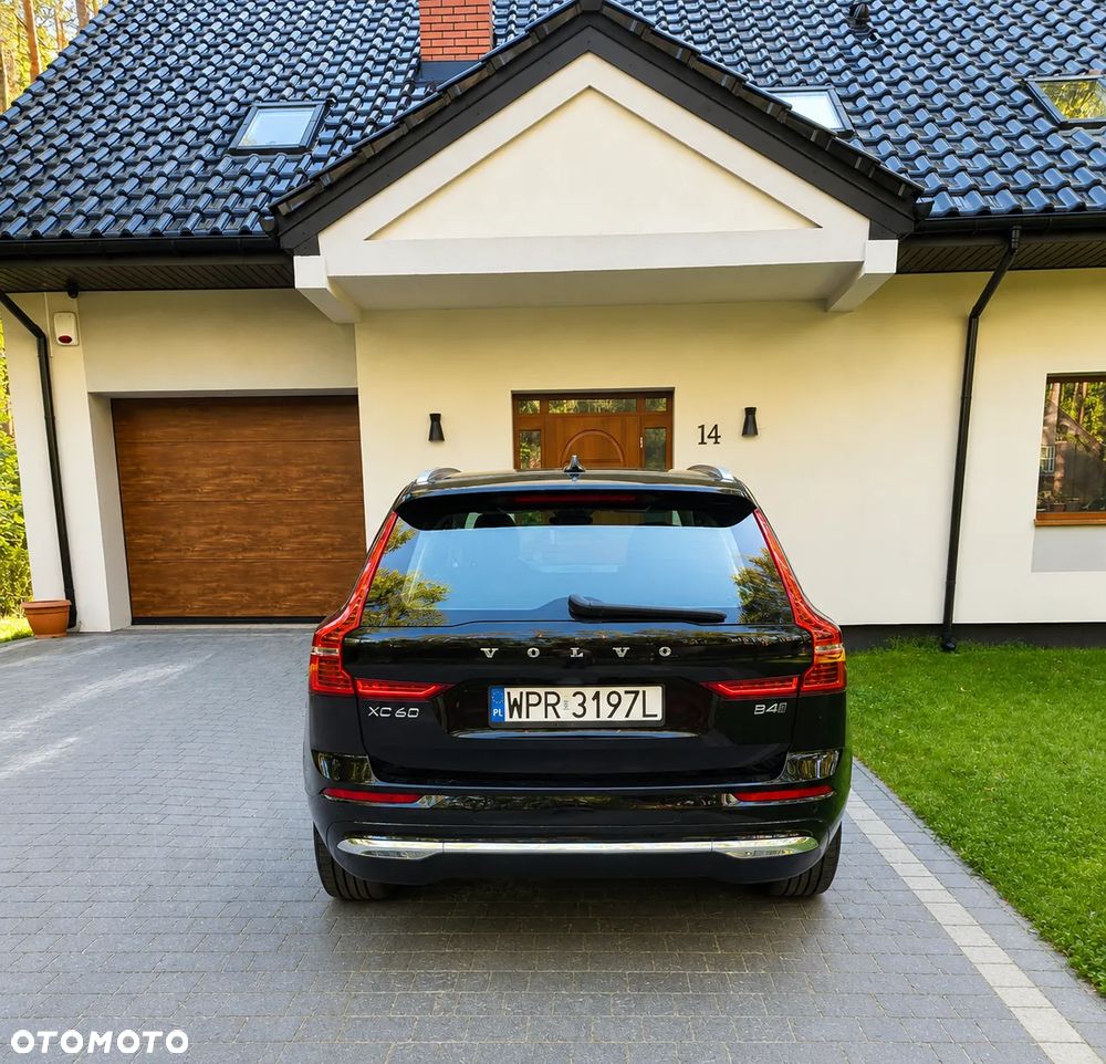 Volvo XC 60 B4 D AWD Plus Bright - 4