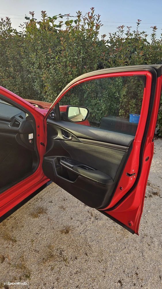 Honda Civic 1.5 i-VTEC Turbo CVT Sport Plus - 12