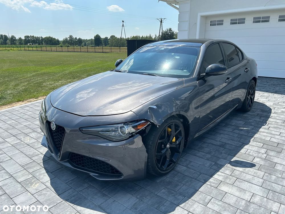 Alfa Romeo Giulia - 2