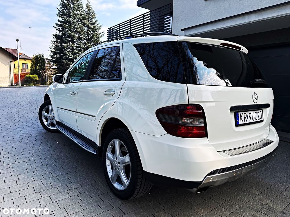 Mercedes-Benz ML 350 4Matic 7G-TRONIC Edition 10 - 19