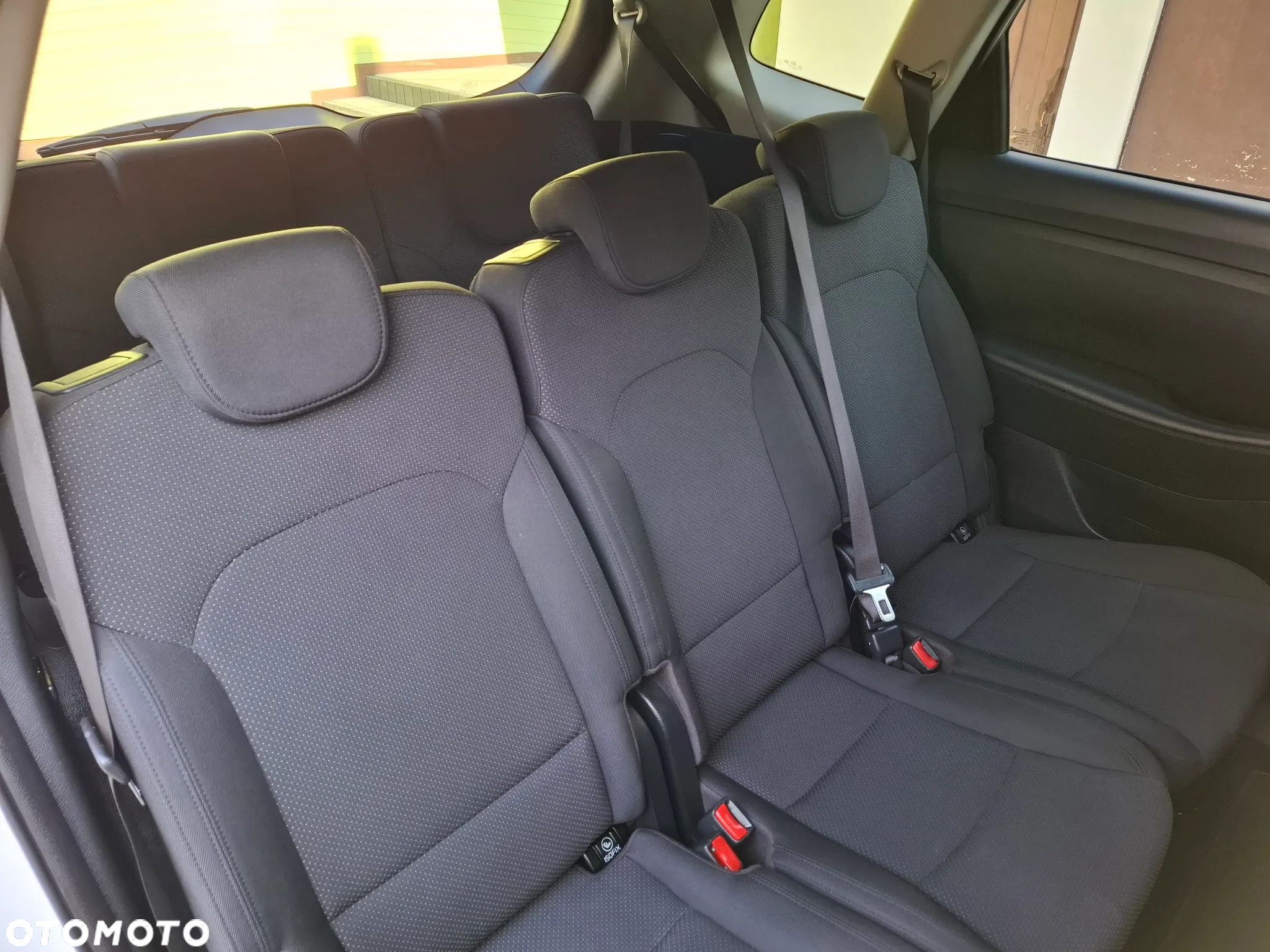 Kia Carens - 17