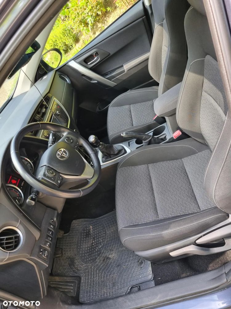 Toyota Auris 1.6 Premium + - 15