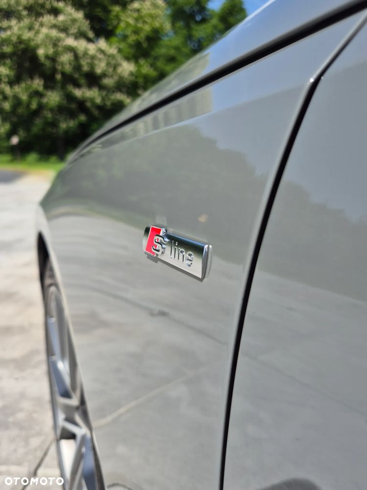 Audi A4 Avant 35 TFSI S tronic - 15