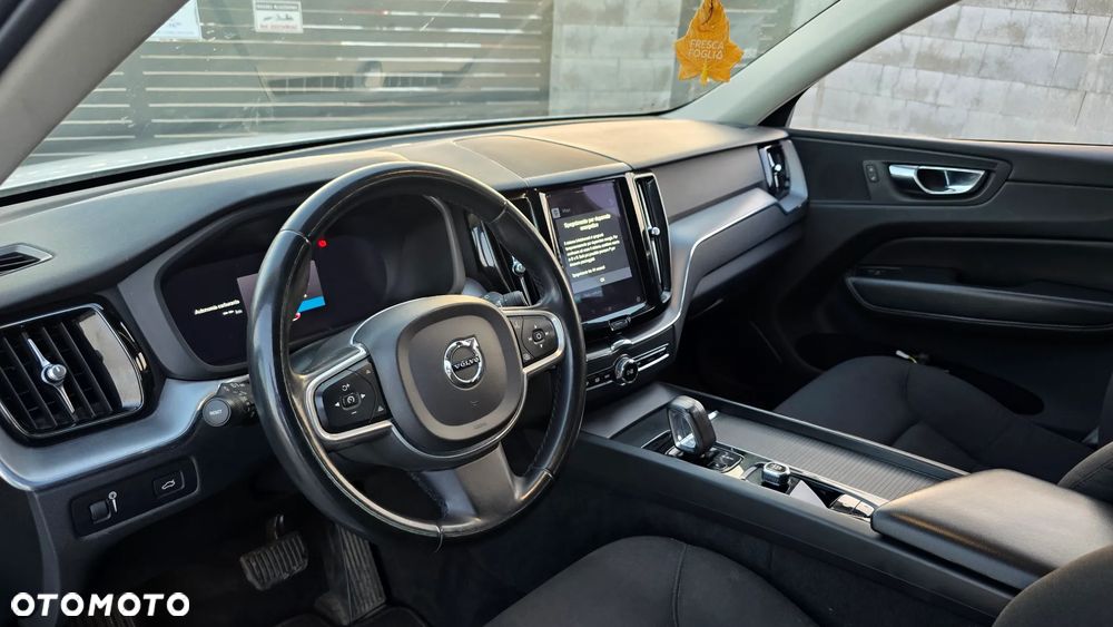 Volvo XC 60 B4 D AWD Momentum - 16